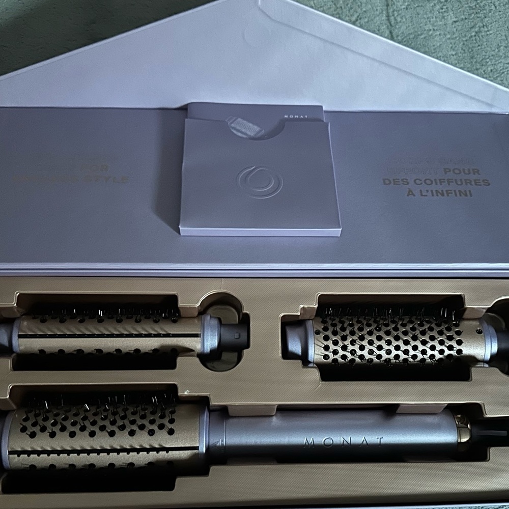 MONAT Body and Style Interchangeable Thermal Blowout Brush Set Complete
